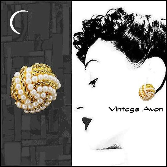 Vintage Avon Faux Pearl Clip On Earrings, Classic Clipons in Jewelry Gift Box - Picture 1 of 14